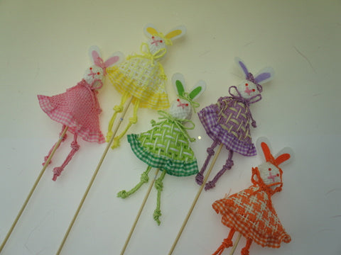 Paper String Bunny Pick (1 pack)